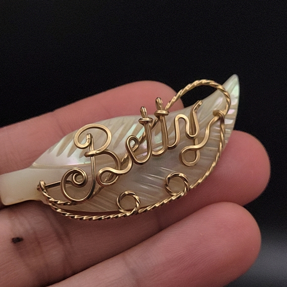 Unsigned Jewelry - "Betty" Vintage Mother of Pearl Leaf Gold Filled Wire Brooch Pin Shell